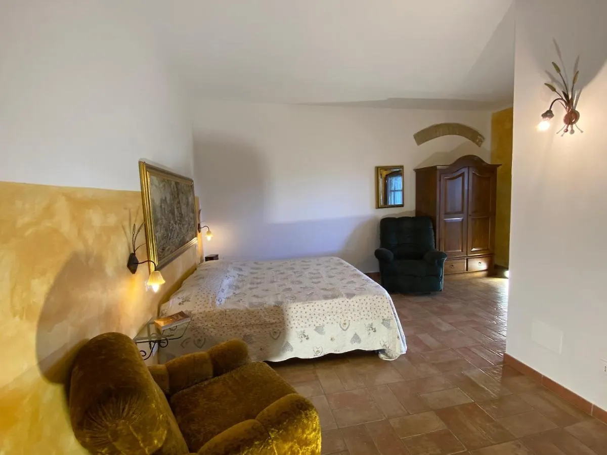 Farm stay Agriturismo L'Antica Quercia